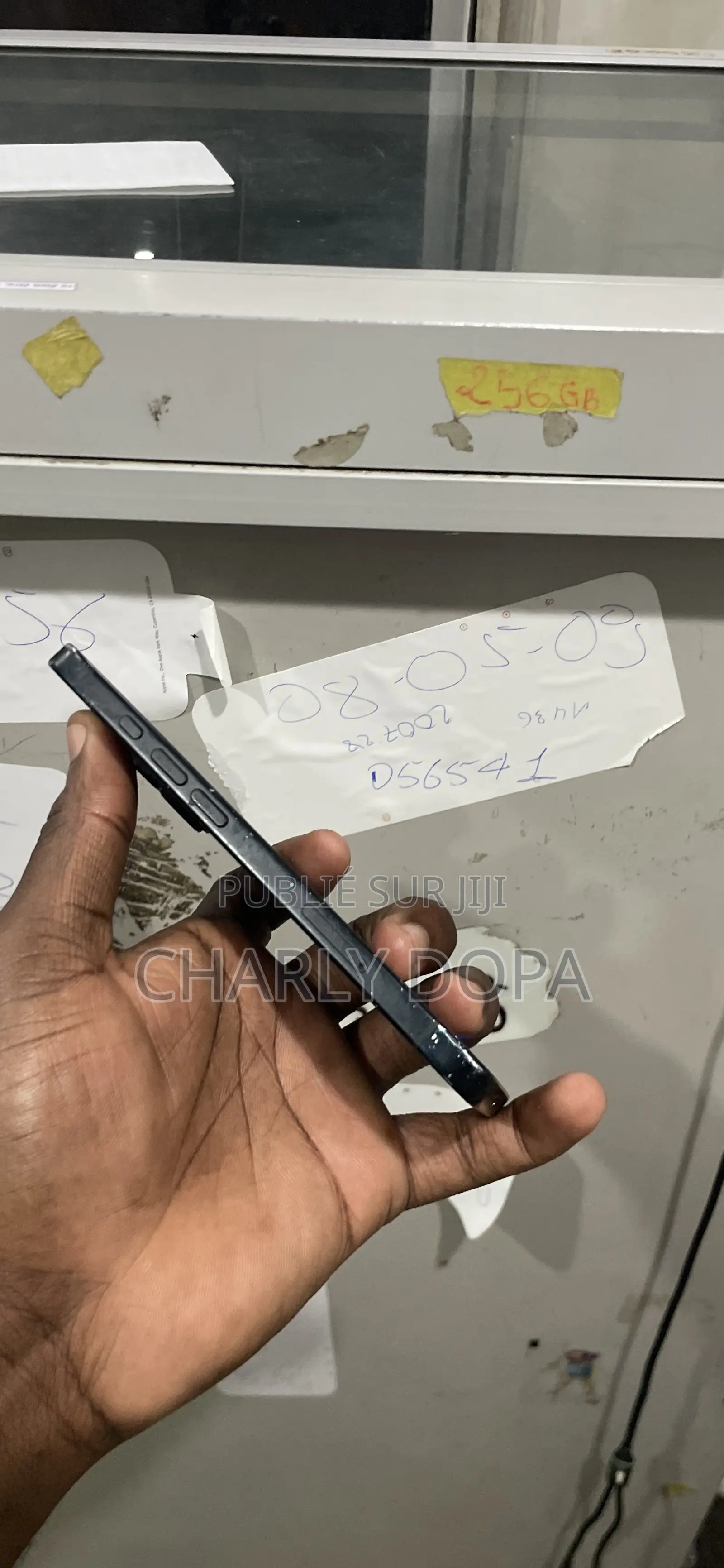 Apple iPhone 16 128 GB Noir