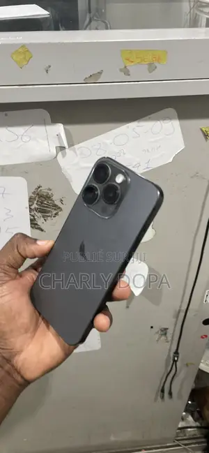 Apple iPhone 15 Pro 128 GB Noir