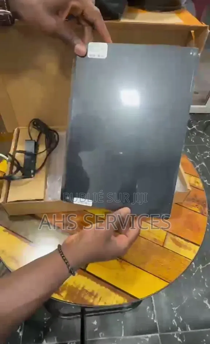 Nouveau Microsoft Surface 3 16GB Intel Core i7 SSD 256GB