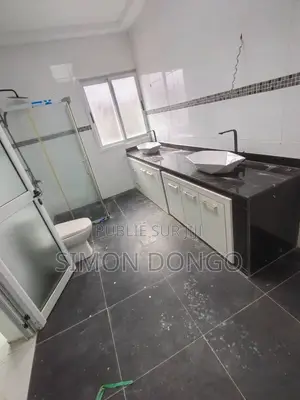 5chbre Villa dans Duplex, Grand-Bassam à Vendre