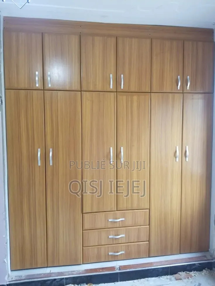Placard Disponible