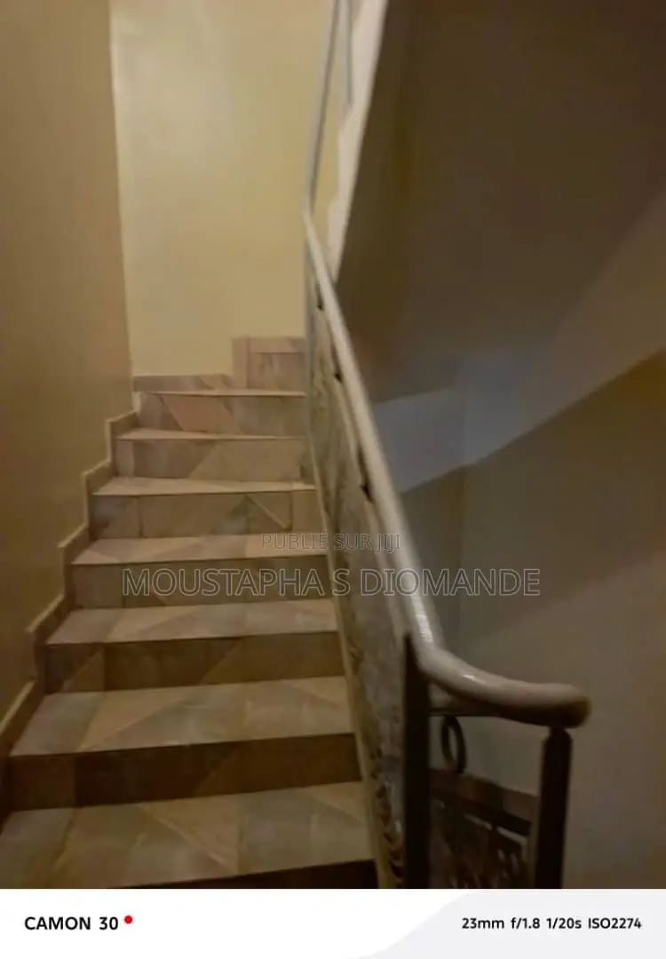 4chbre Duplex dans Diomande Moustapha, Cocody à Vendre