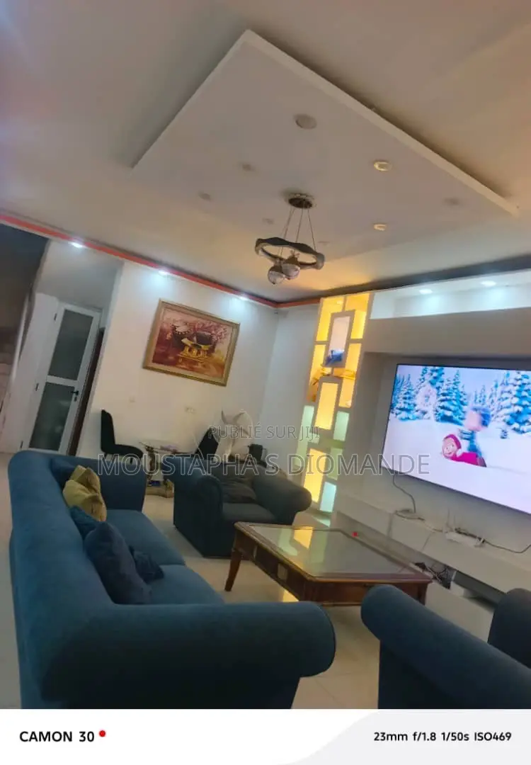 4chbre Duplex dans Diomande Moustapha, Cocody à Vendre
