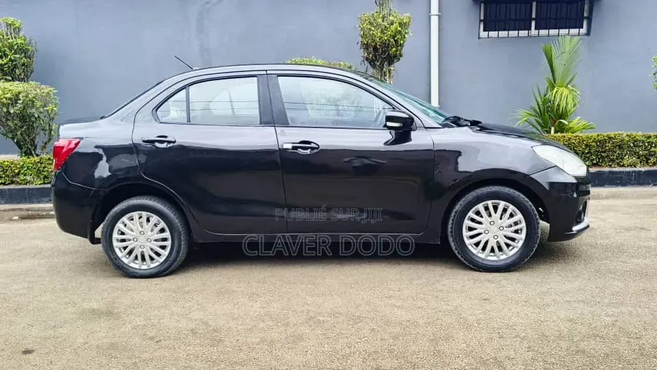 Suzuki Dzire 2023 Noir