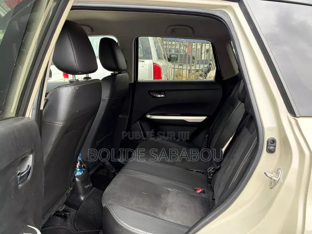 Suzuki Vitara 2018 Gris