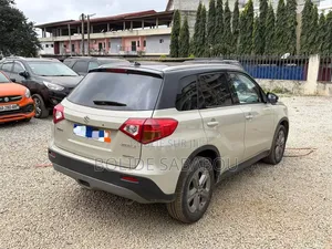 Suzuki Vitara 2018 Gris