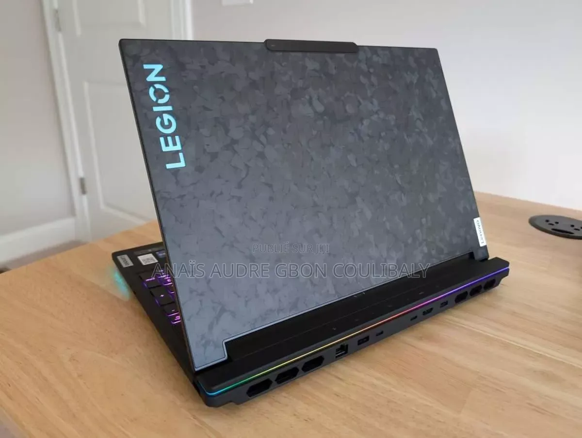 Nouveau Ordinateur portable Asus A42F 32GB Intel Core i9 SSD 500GB