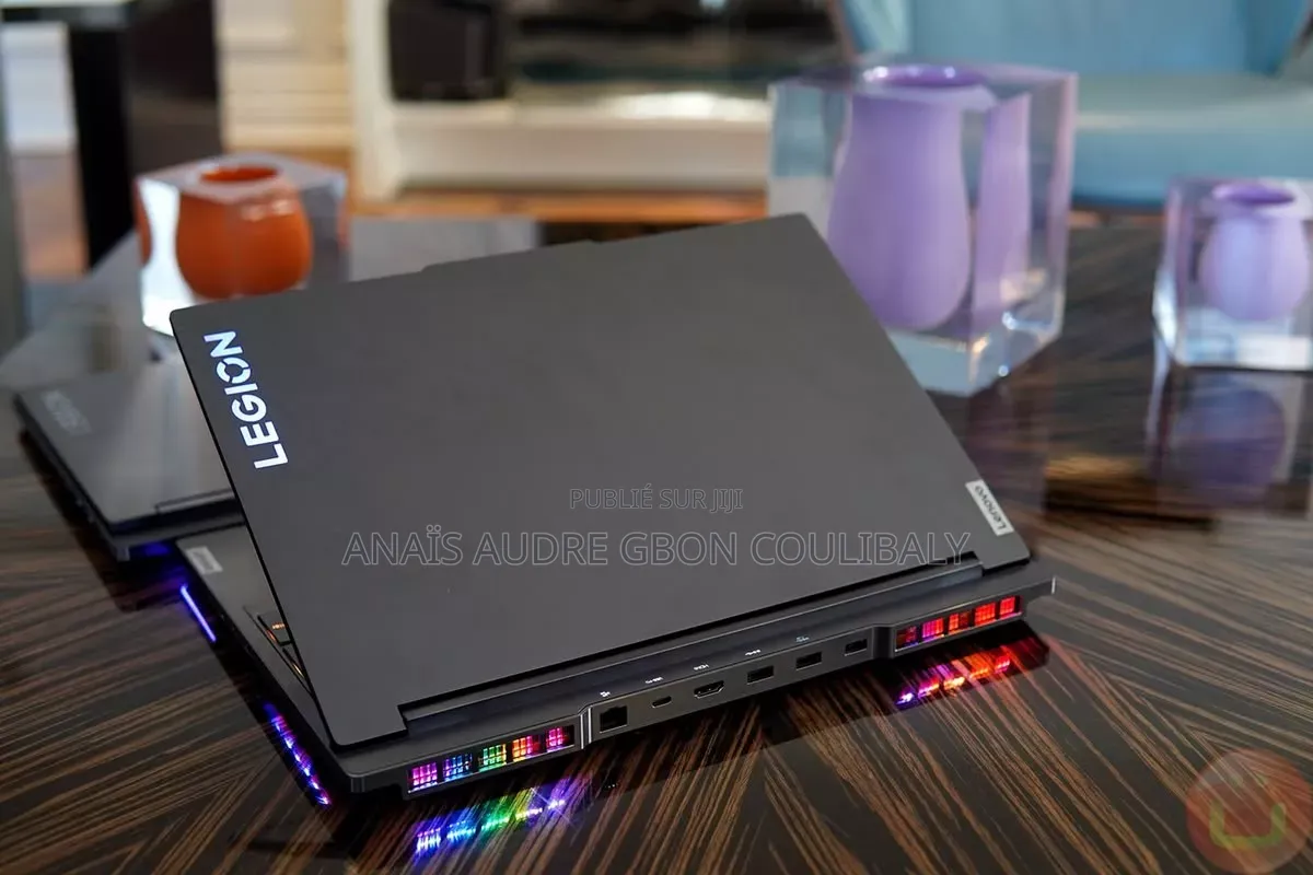 Nouveau Ordinateur portable Asus A42F 32GB Intel Core i9 SSD 500GB