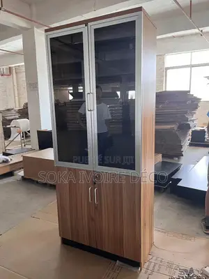 Armoire De Rangements