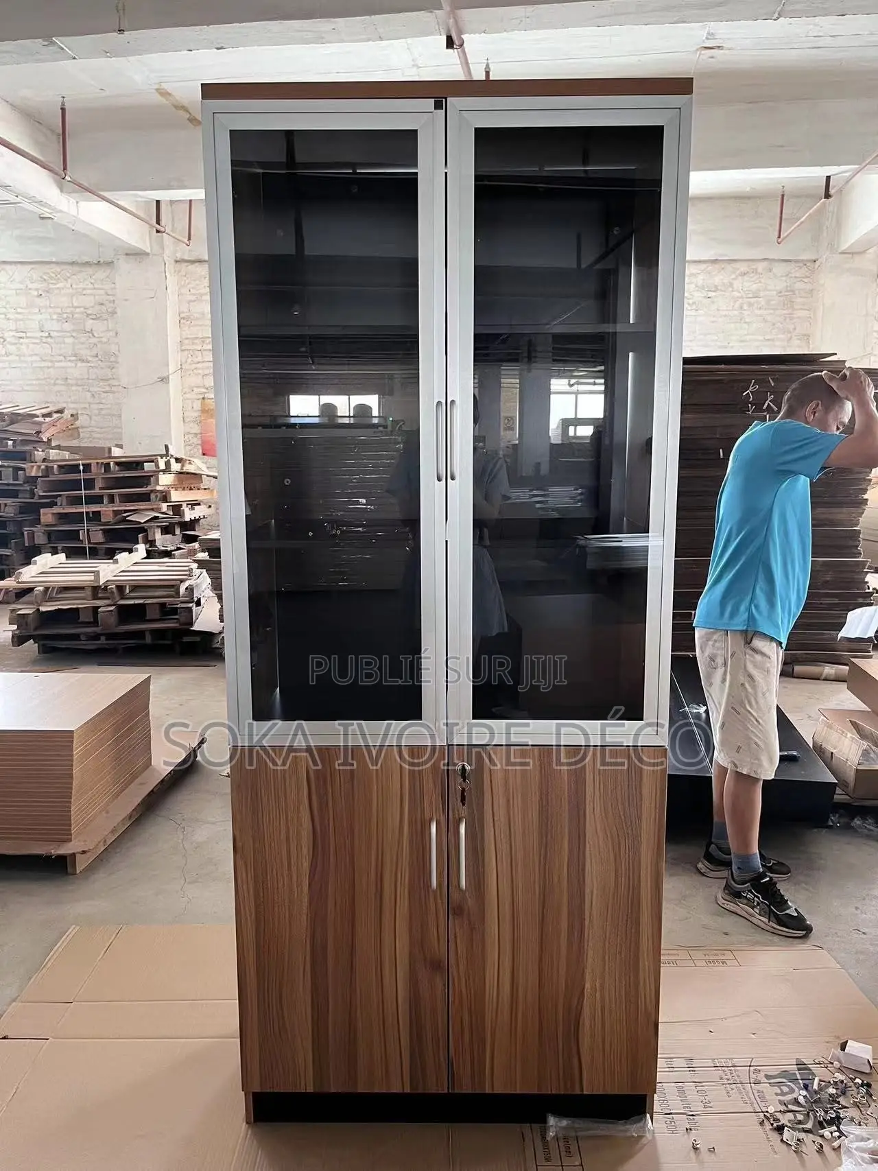 Armoire De Rangements