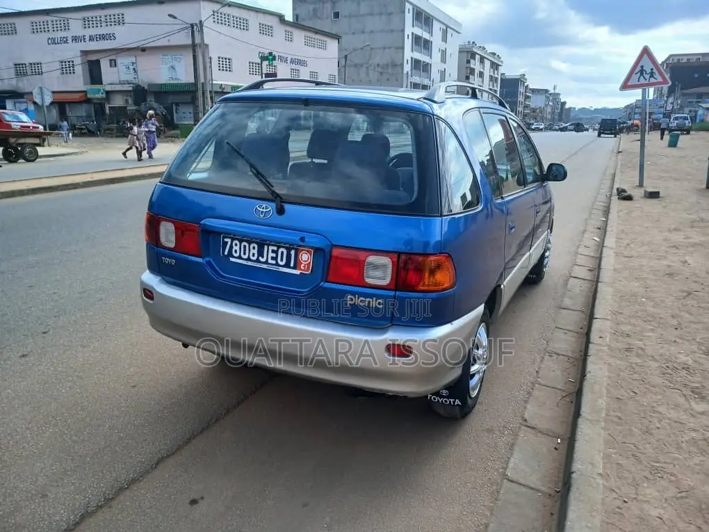 Toyota Picnic 2.0 FWD 2002 Bleu