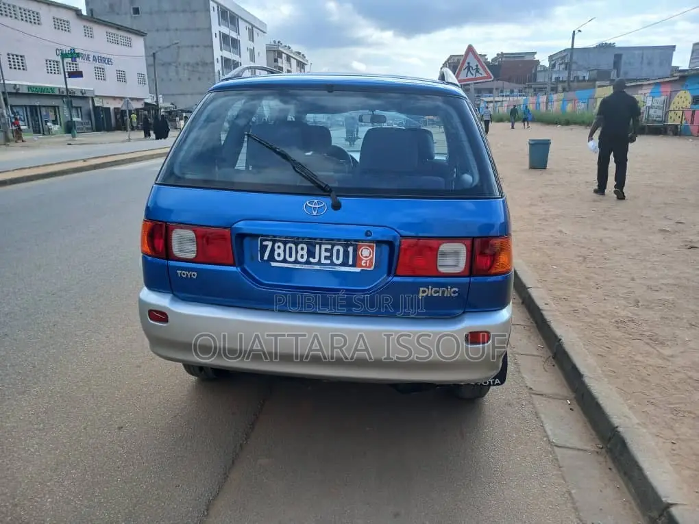 Toyota Picnic 2.0 FWD 2002 Bleu