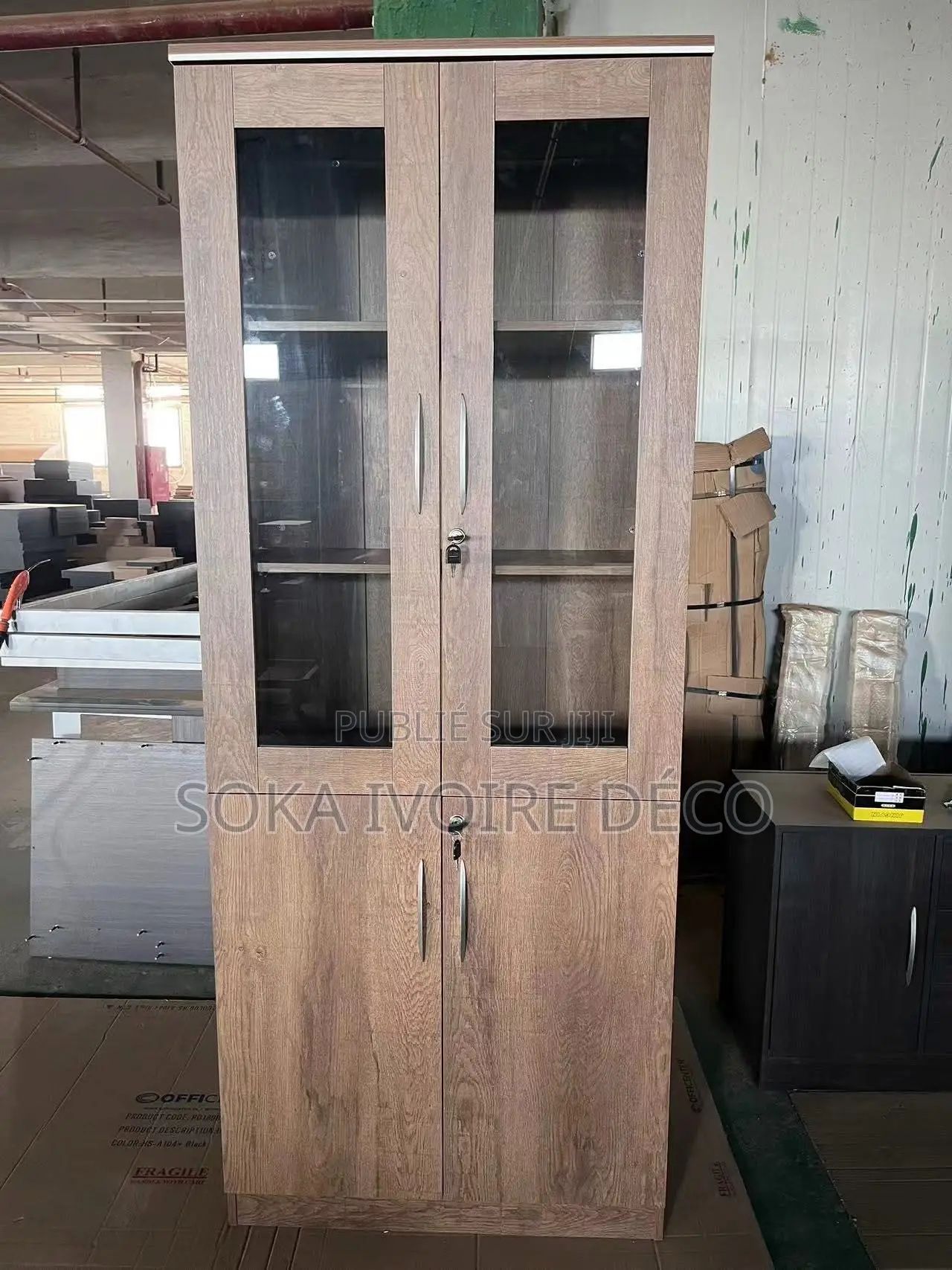 Armoire De Rangements