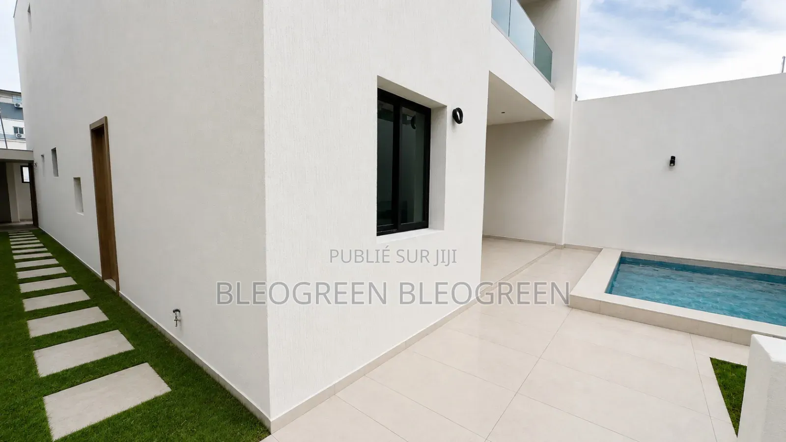 4chbre Duplex dans Cocody à Vendre