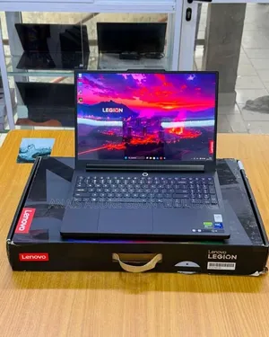 Nouveau Ordinateur portable Lenovo G470 32GB Intel Core i9 SSD 1T
