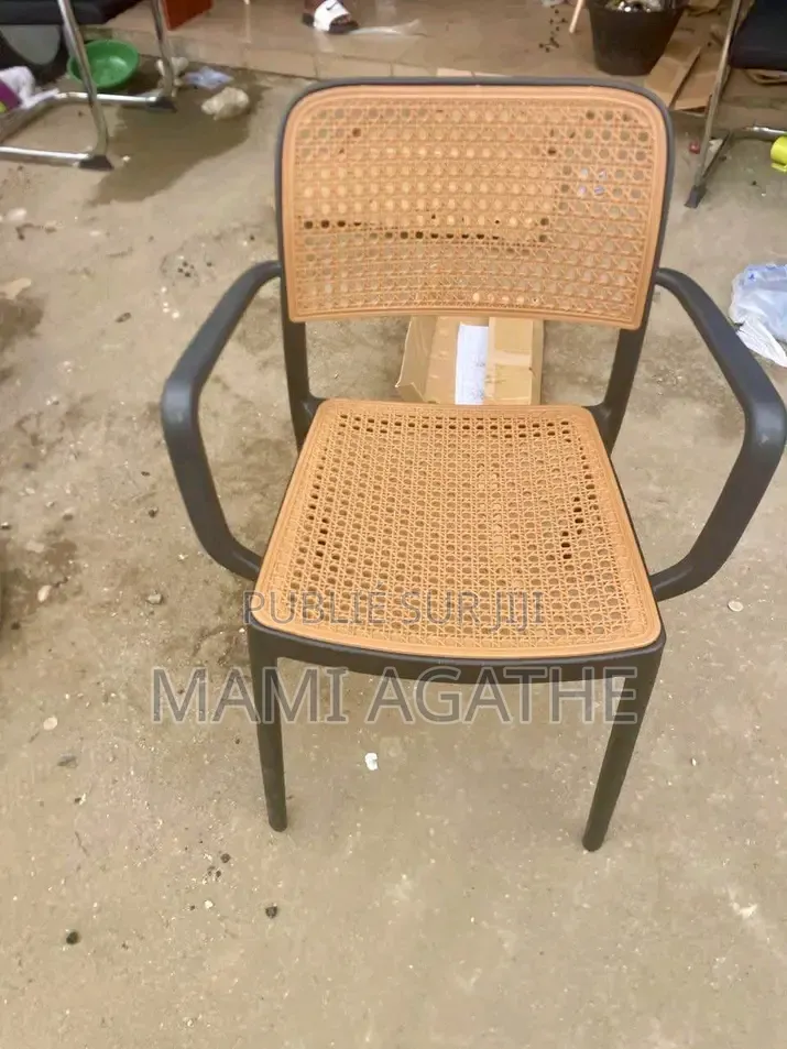 Chaise en Plastique