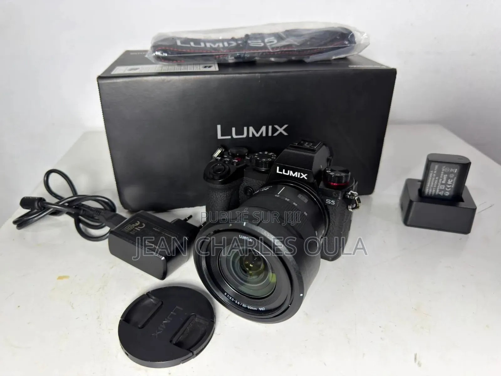 Panasonic Lumix S5 + Lumix 20-60mm