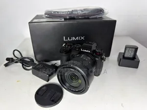 Panasonic Lumix S5 + Lumix 20-60mm
