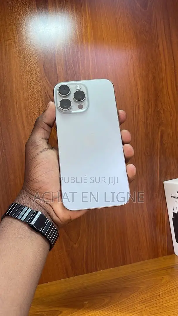 Nouveau Apple iPhone 16 Pro Max 1 TB Autre