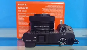 Sony A6400 + Sony 16-50mm