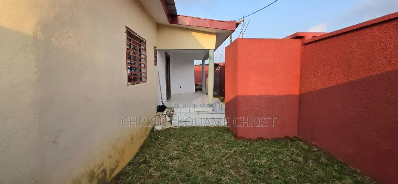 3chbre Villa dans Cité Facery 2, Villa, Bingerville à Louer