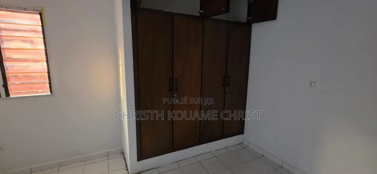 3chbre Villa dans Cité Facery 2, Villa, Bingerville à Louer