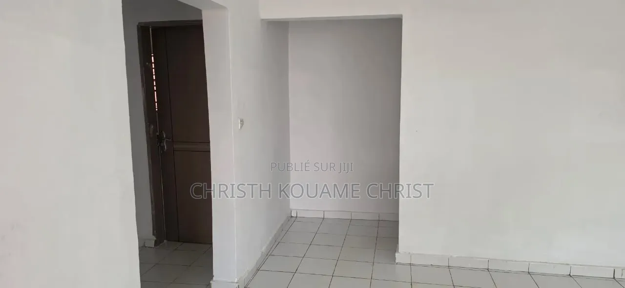 3chbre Villa dans Cité Facery 2, Villa, Bingerville à Louer