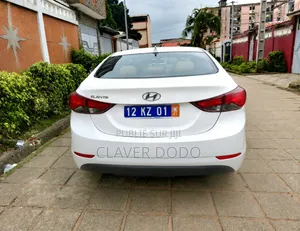 Hyundai Elantra 2016 Blanc