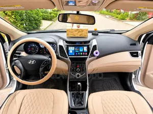 Hyundai Elantra 2016 Blanc