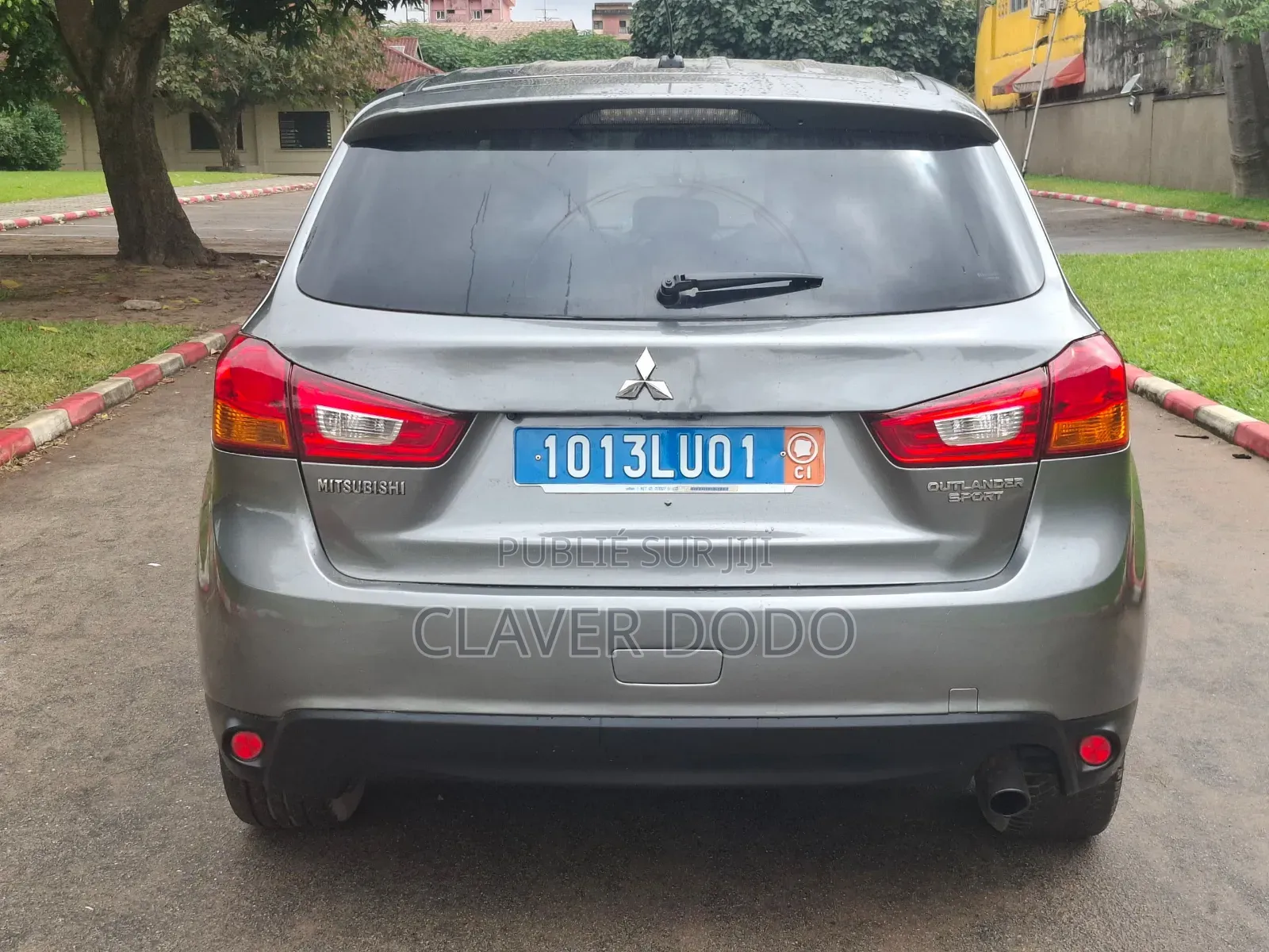 Mitsubishi Outlander 2015 Gris