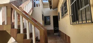 5chbre Villa dans Villa Kouame, Cocody à Louer