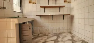 5chbre Villa dans Villa Kouame, Cocody à Louer