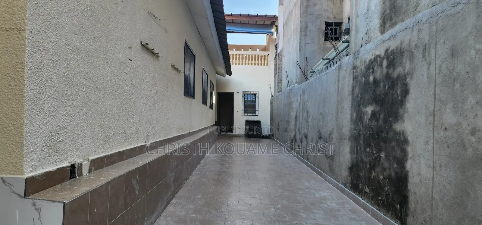 5chbre Villa dans Villa Kouame, Cocody à Louer
