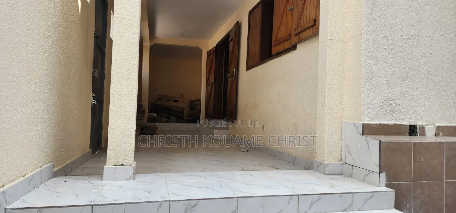 5chbre Villa dans Villa Kouame, Cocody à Louer