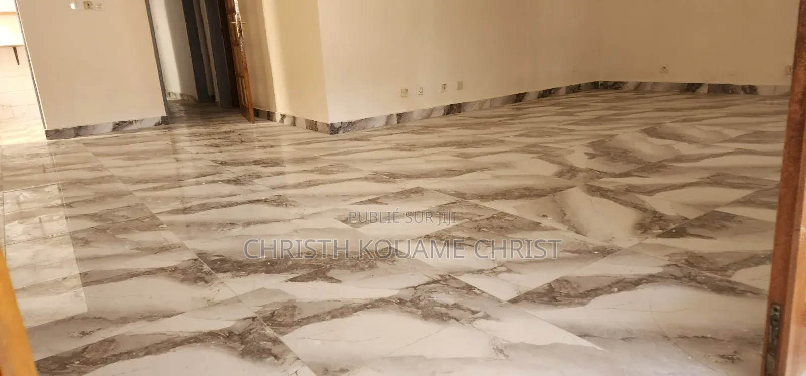 5chbre Villa dans Villa Kouame, Cocody à Louer