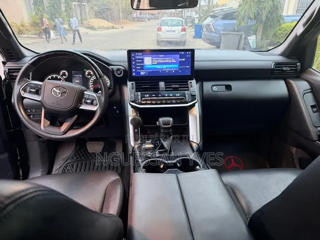 Toyota Land Cruiser 2024 Noir
