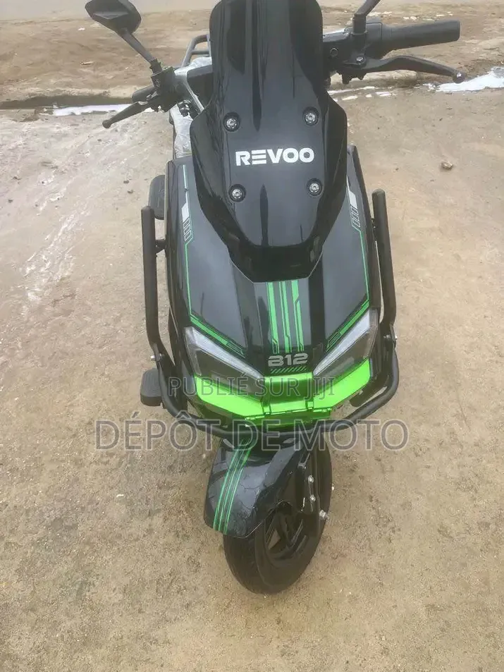 Nouveau Revoo A12 2026 Noir
