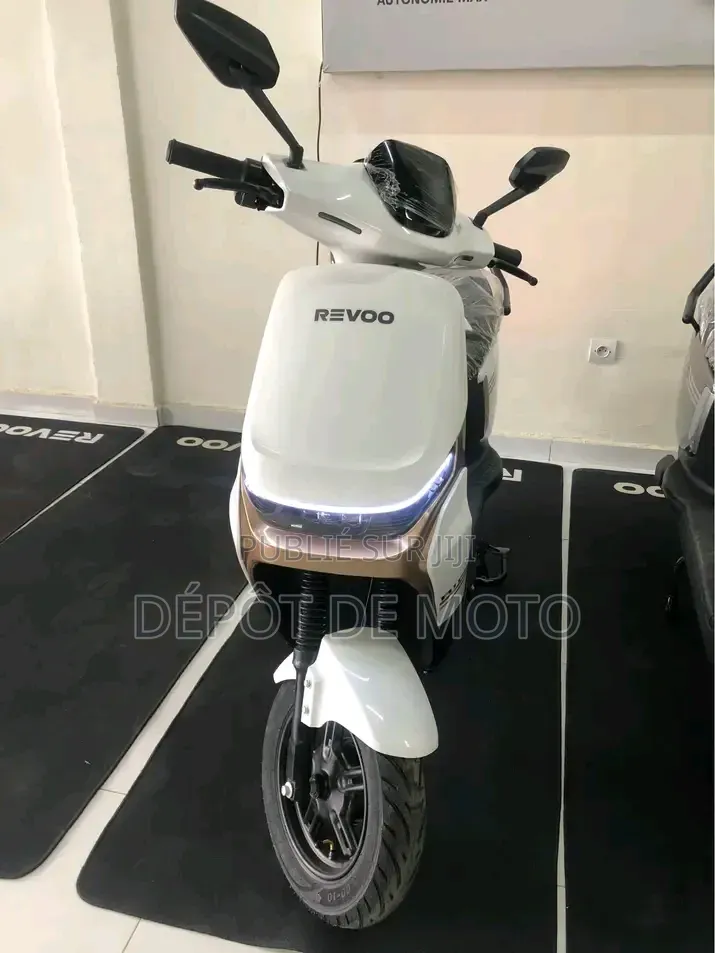 Nouveau Revoo A11 2026 Blanc