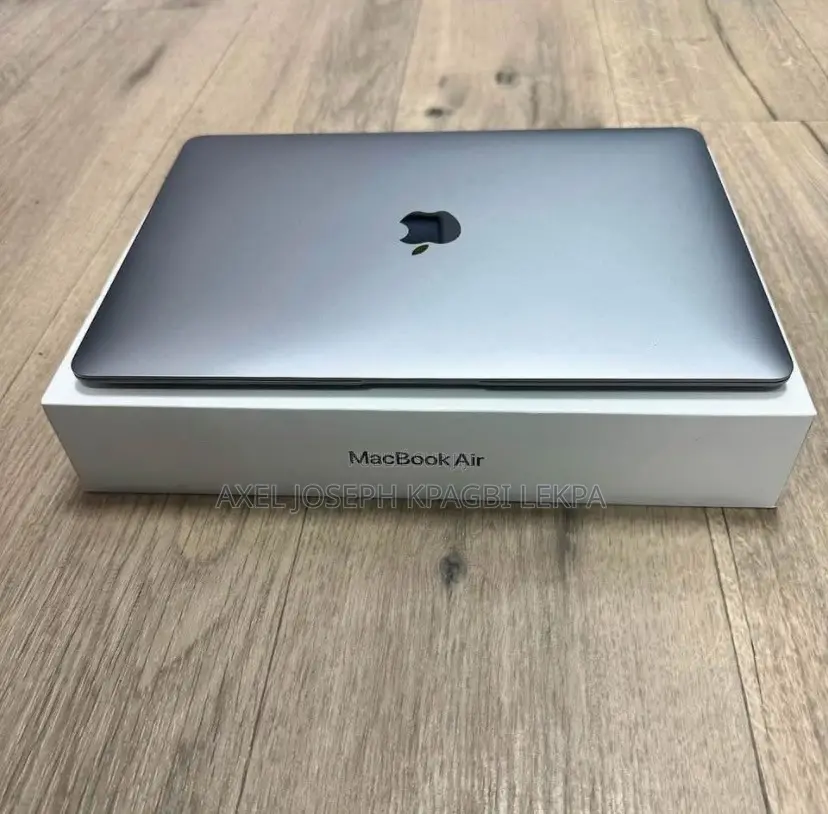 Nouveau Apple MacBook Air 2025 M4 16GB Intel Core i5 HDD 512GB