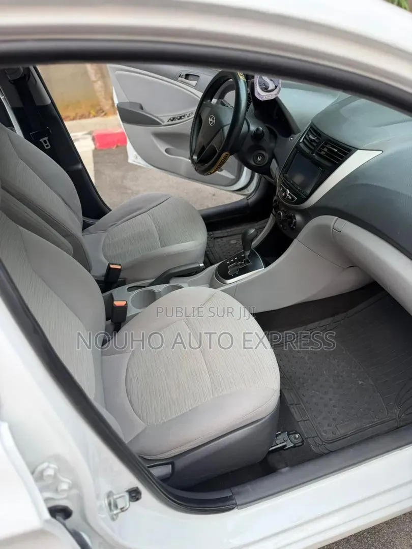 Hyundai Accent 2018 Blanc