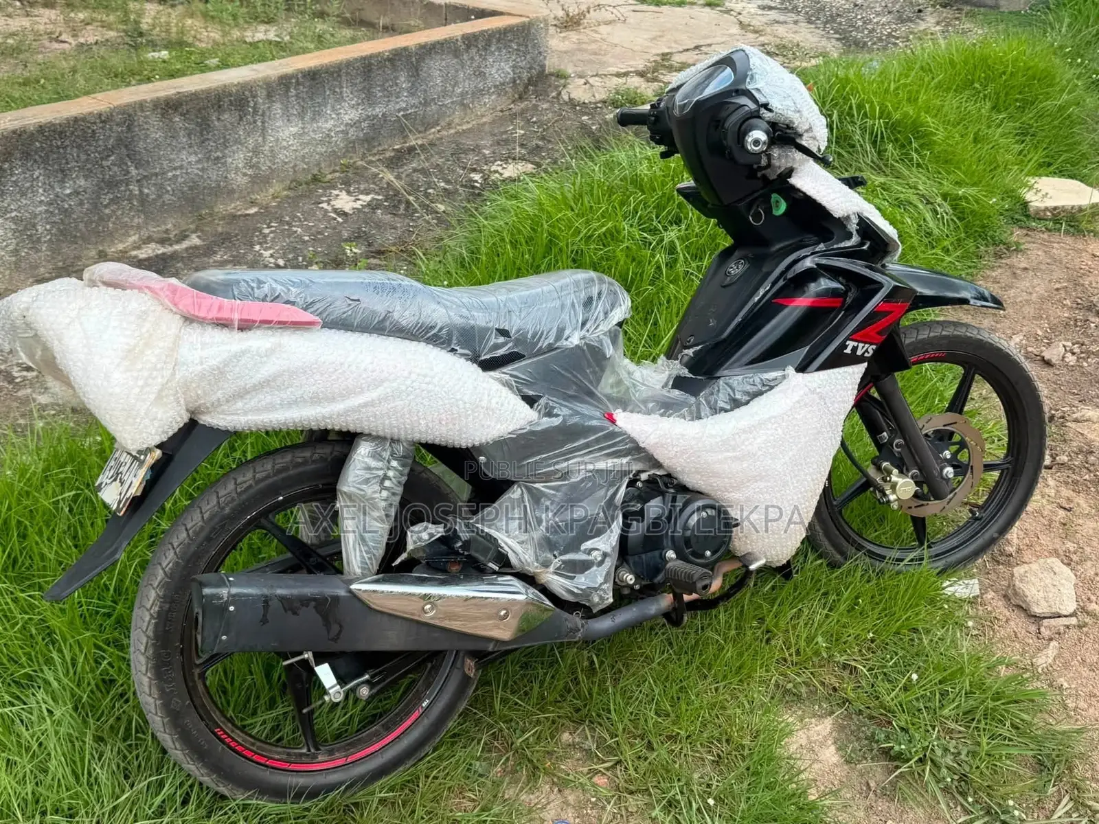 Nouveau TVS HLX 125 2025 Autre