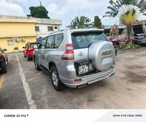 Toyota Land Cruiser Prado 2018 Gris