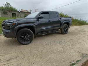 Toyota Tacoma 2024 Noir