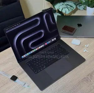 Nouveau Apple MacBook Pro 2019 16GB Intel Core i7 HDD 1T