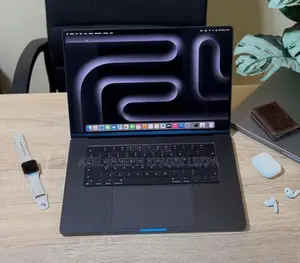 Nouveau Apple MacBook Pro 2019 16GB Intel Core i7 HDD 1T