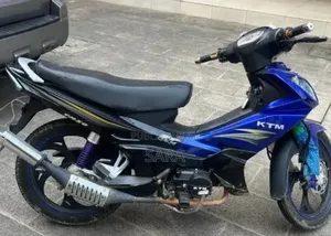 Nouveau KTM Duke 125 2022 Gris