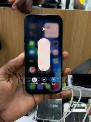 Apple iPhone 13 128 GB Noir