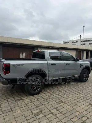 Nouveau Ford Ranger Raptor 4WD SuperCrew 5' Box 2025 Gris