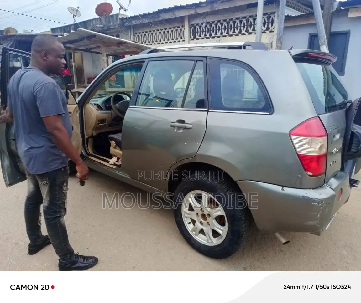 Chery Tiggo 2.0 2012 Gris