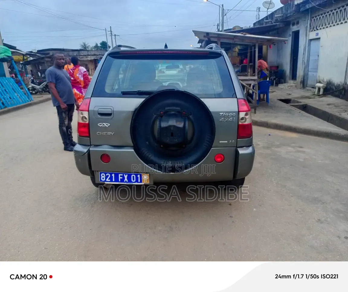 Chery Tiggo 2.0 2012 Gris